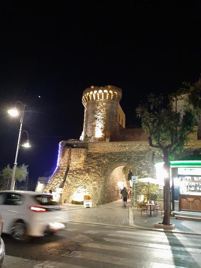 Incantevole Casa Sul Mare Vicino A Roma Nettuno Kültér fotó
